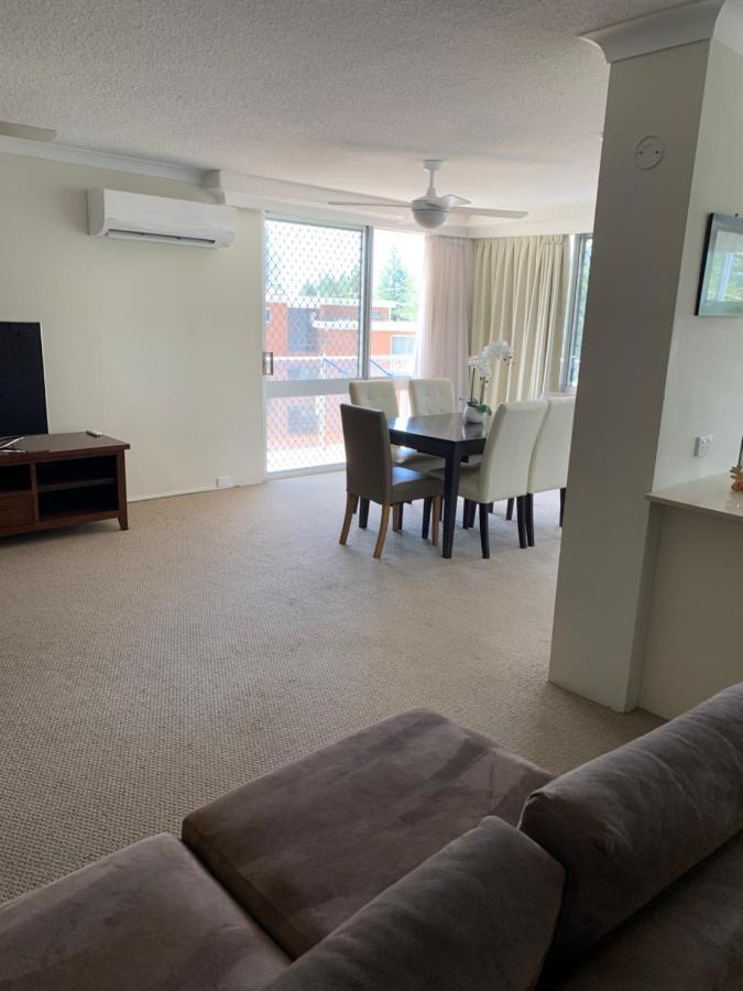 Pacific Regis Beachfront Holiday Apartments Gold Coast Bagian luar foto