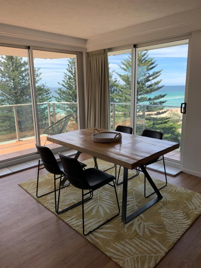 Pacific Regis Beachfront Holiday Apartments Gold Coast Bagian luar foto
