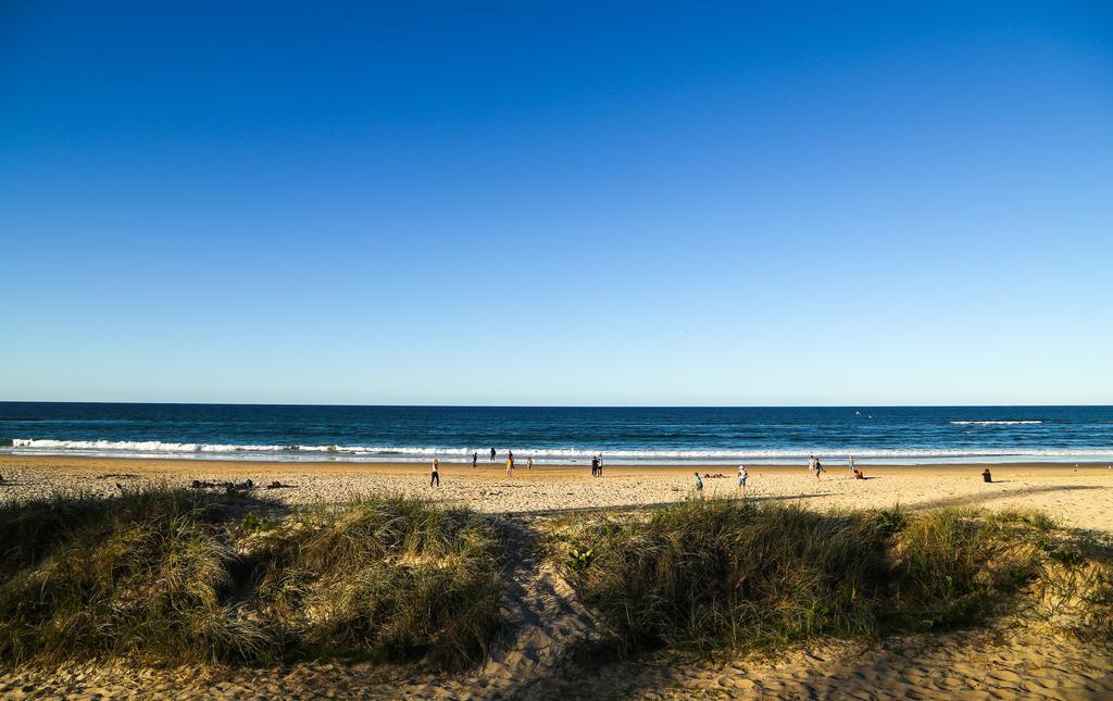 Pacific Regis Beachfront Holiday Apartments Gold Coast Bagian luar foto