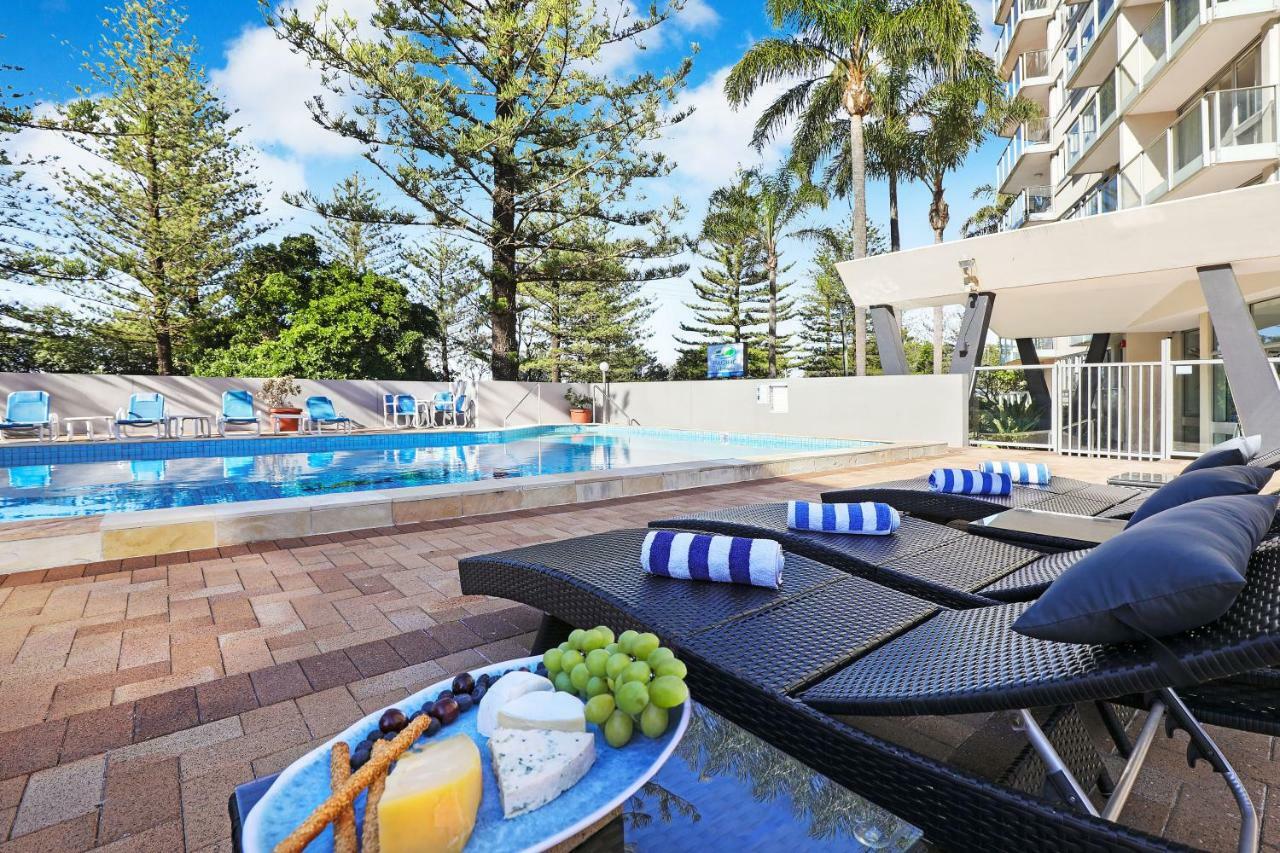 Pacific Regis Beachfront Holiday Apartments Gold Coast Bagian luar foto