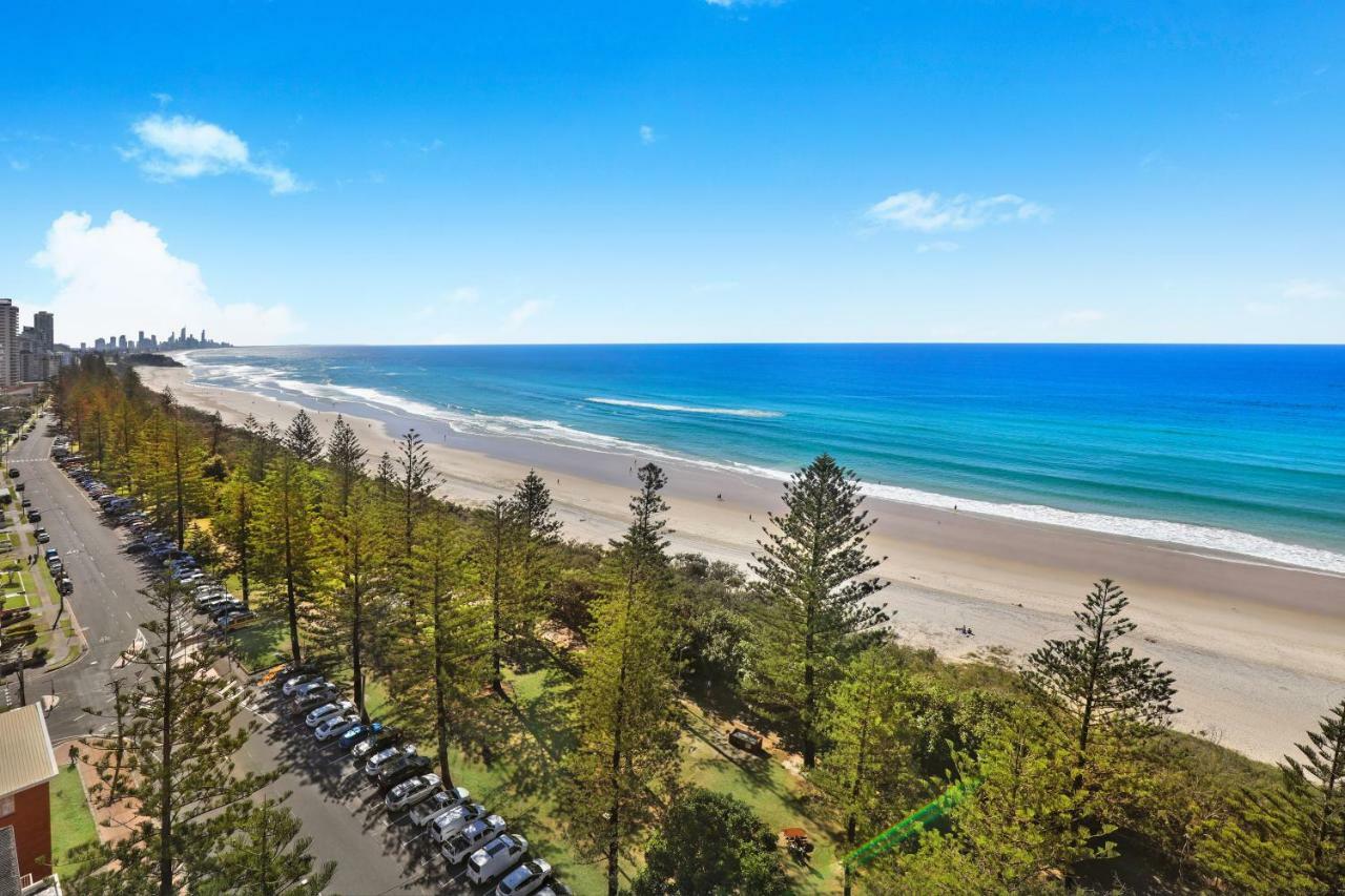 Pacific Regis Beachfront Holiday Apartments Gold Coast Bagian luar foto
