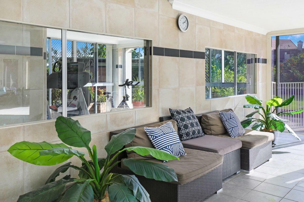 Pacific Regis Beachfront Holiday Apartments Gold Coast Bagian luar foto